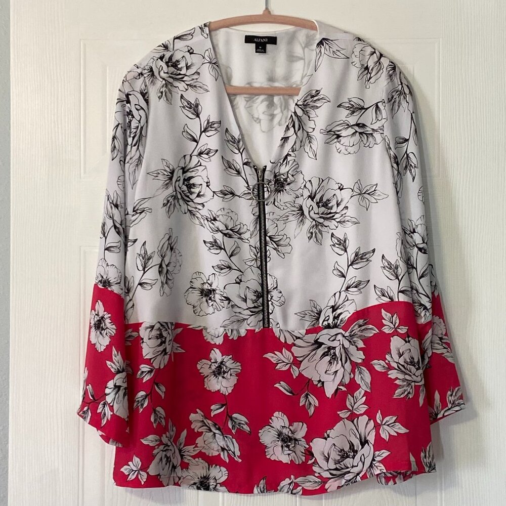 ALFANI Women's Pink Chiffon Floral Colorblock Top Sz Med 1/2 front zipper v-neck